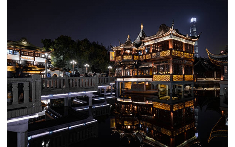 城市廣場(chǎng)夜景亮化工程怎么做？這篇文章不要錯(cuò)過(guò)